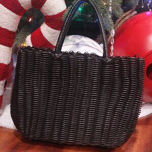 Purse whicker plastic style